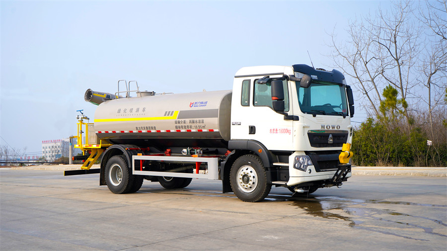 15方 18噸重汽豪沃4500軸距霧炮灑水車(chē) 凱力做工